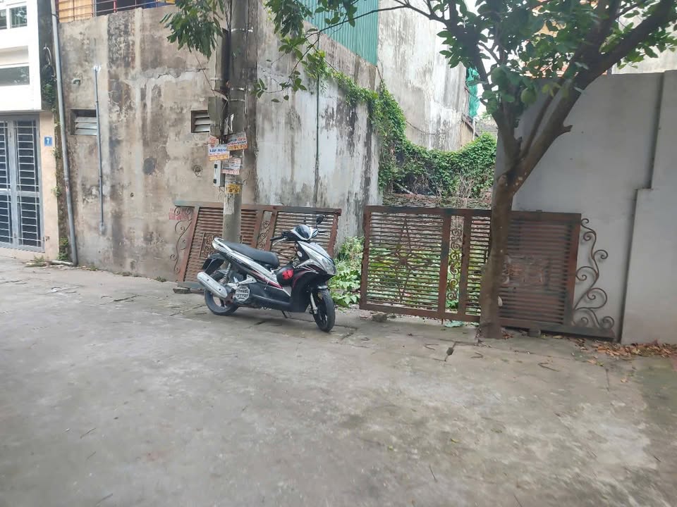 Nhà riêng Đông Mỹ, Thanh Trì 37m² giá 4 tỷ - Ô tô đỗ cửa, giao dịch ngay!