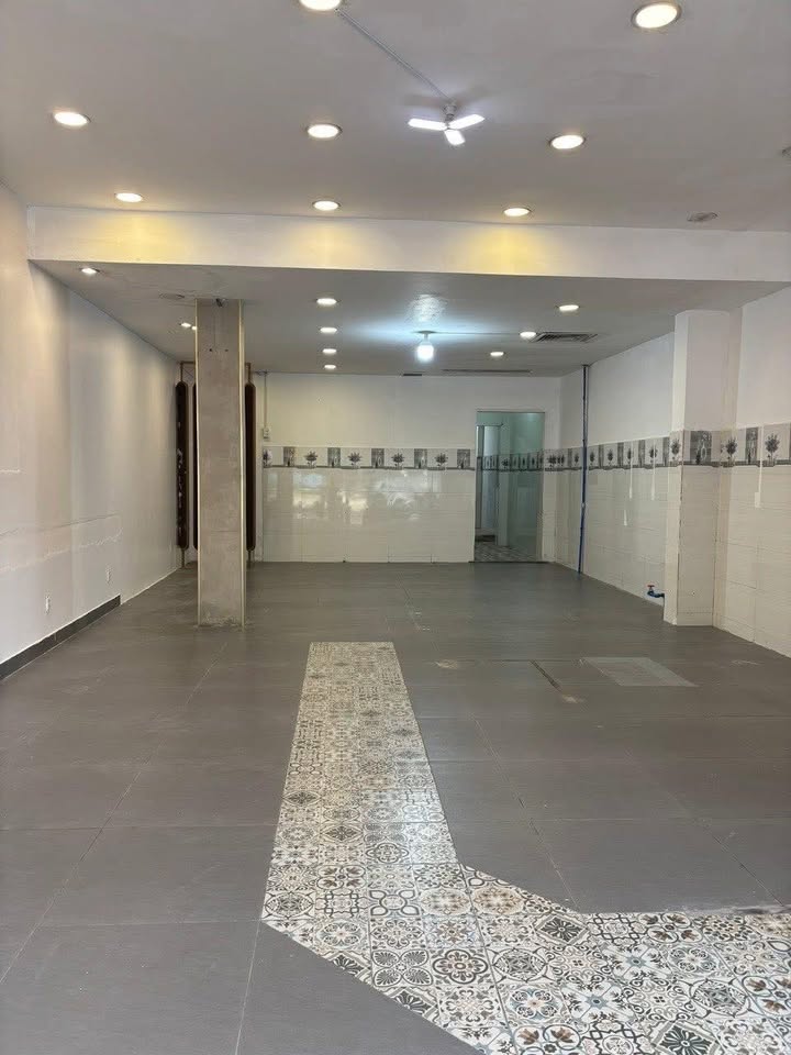 Mặt bằng kinh doanh cho thuê Đình Phong Phú, Thủ Đức 91m² - Vị trí đắc địa ngay trung tâm!