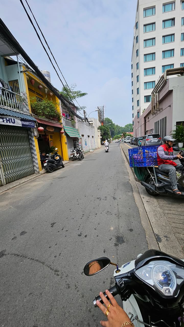 Nhà cho thuê hẻm xe tải Nguyễn Văn Trỗi, Phường 1, Quận Tân Bình - Diện tích 82m², giá 20 triệu/tháng