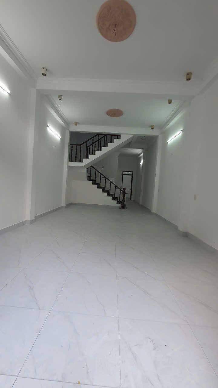 Nhà cho thuê đường Thạnh Lộc 16, Quận 12, 80m² - Giá chỉ 10 triệu/tháng!