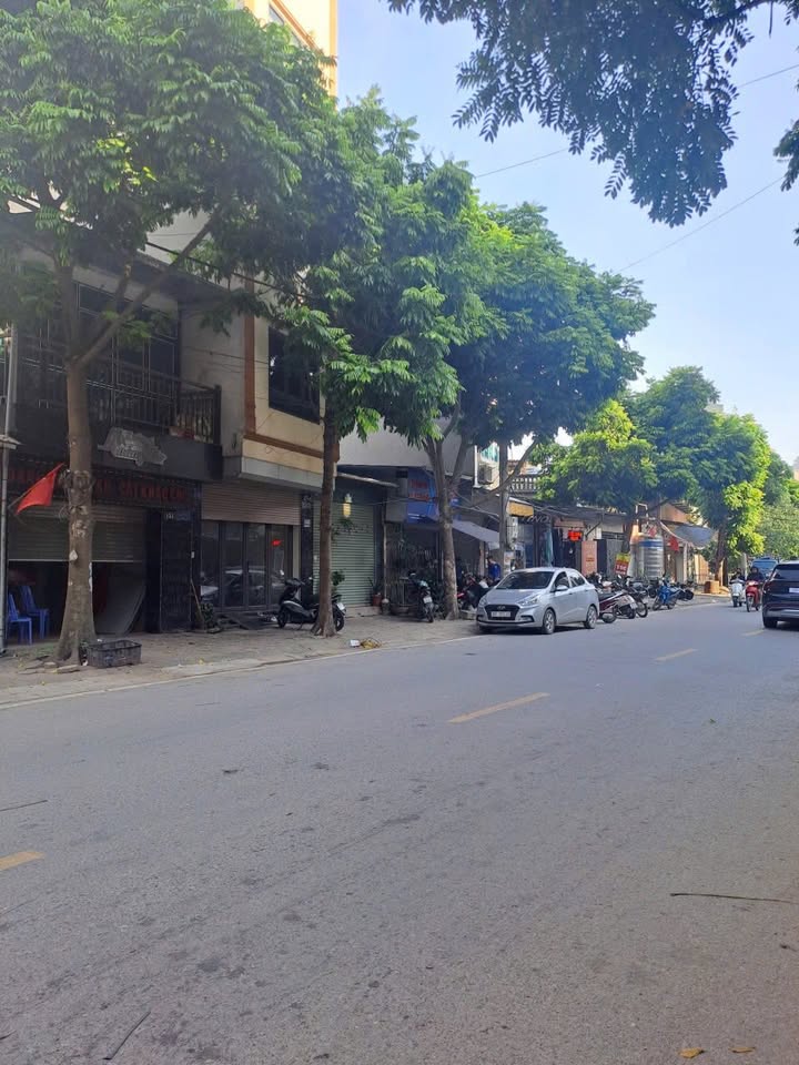 Nhà 4 tầng TT Văn Quán 57m² giá 11 tỷ - Cơ hội đầu tư tuyệt vời!