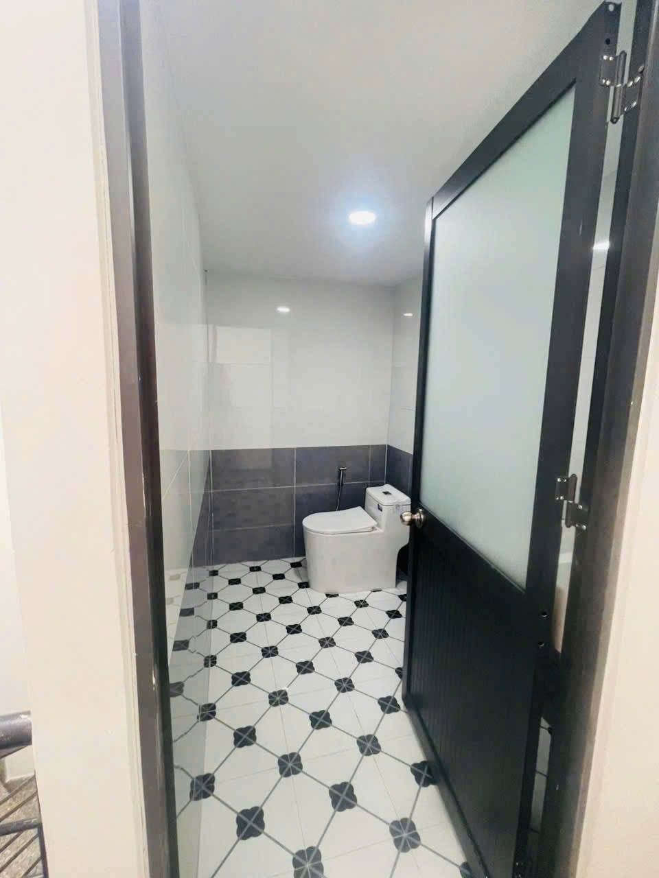 Nhà hxh 5m đường Tô Hiệu, 52m², 3PN, nhà mới ở ngay, sát Richstar, chỉ 6.19 tỷ