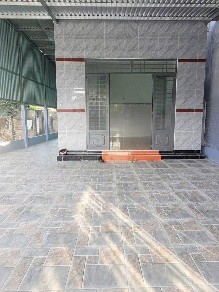 Nhà cấp 4 Tân Phú Trung 90m² giá 785 triệu - Sổ hồng chính chủ, vị trí thuận lợi!