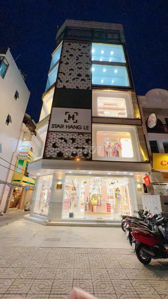 Nhà mặt tiền Trường Sa, Phú Nhuận 720m² giá 70 triệu - Kinh doanh sầm uất!