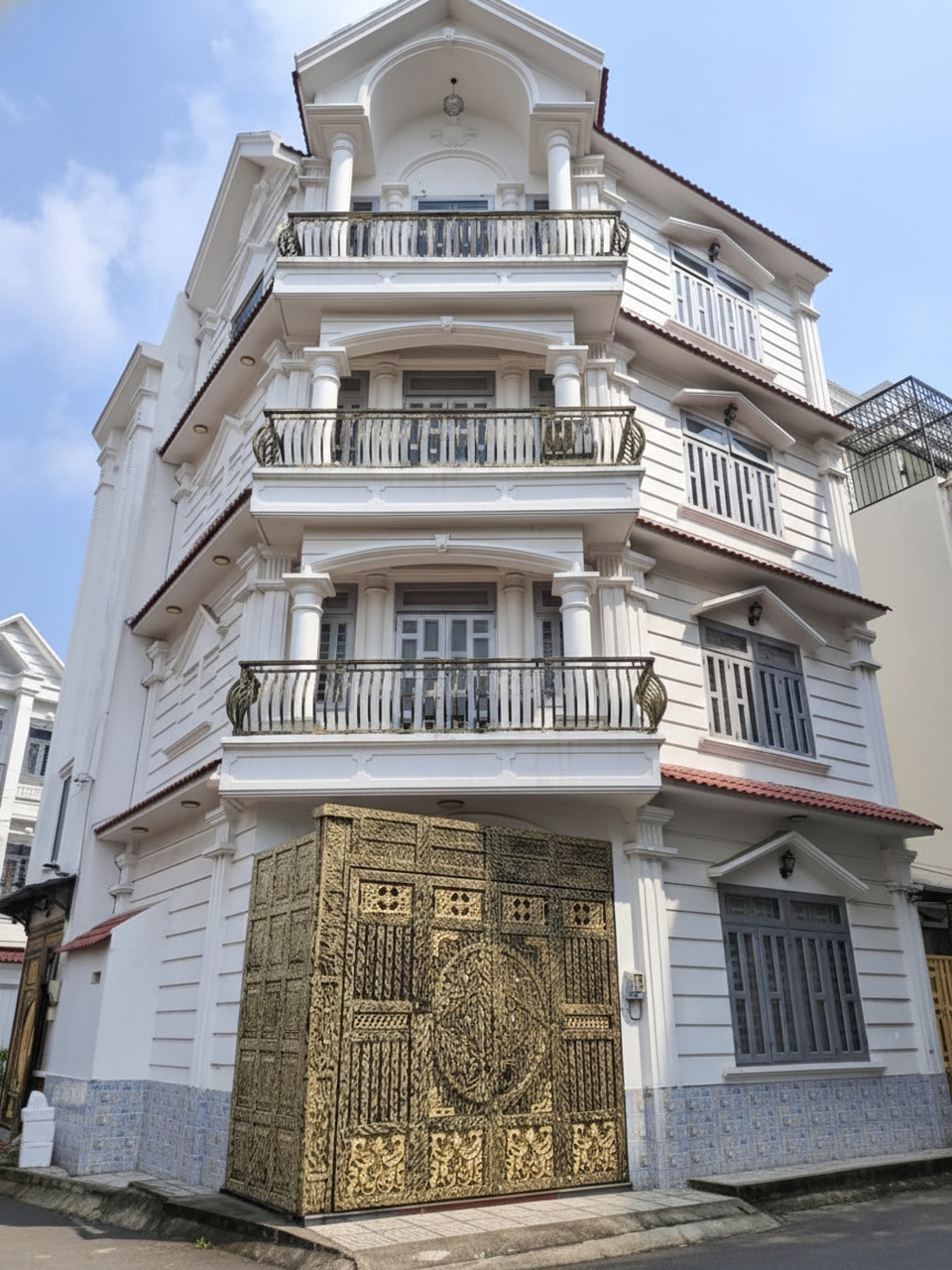 Nhà Phố Lô Góc Trần Thị Hè, Quận 12, 62m², Giá 6.3 Tỷ - Tiện Nghi Đầy Đủ!