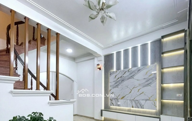 Nhà đẹp 3 tầng Phường Năng Tĩnh 38m² giá 1.55 tỷ - Hướng Tây Nam thoáng mát!