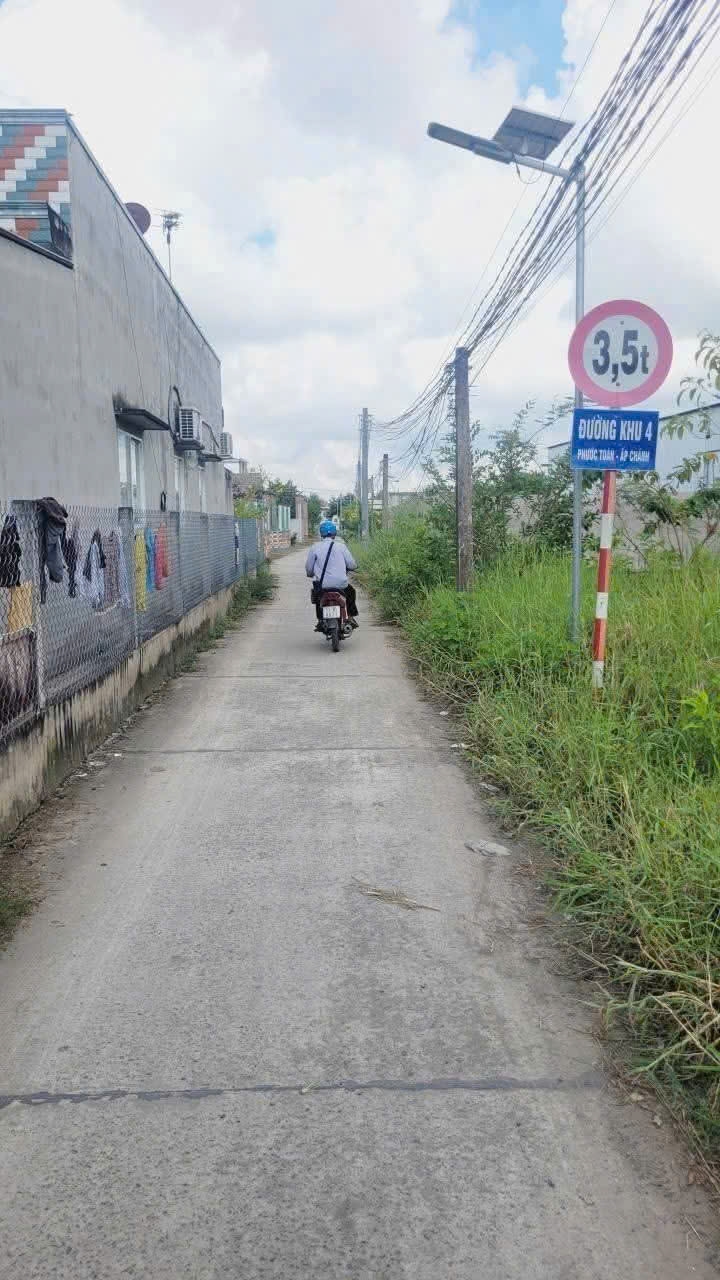 Đất thổ cư xã Long Hiệp, Bến Lức 149,5m² giá 1,4 tỷ - Vị trí đắc địa!