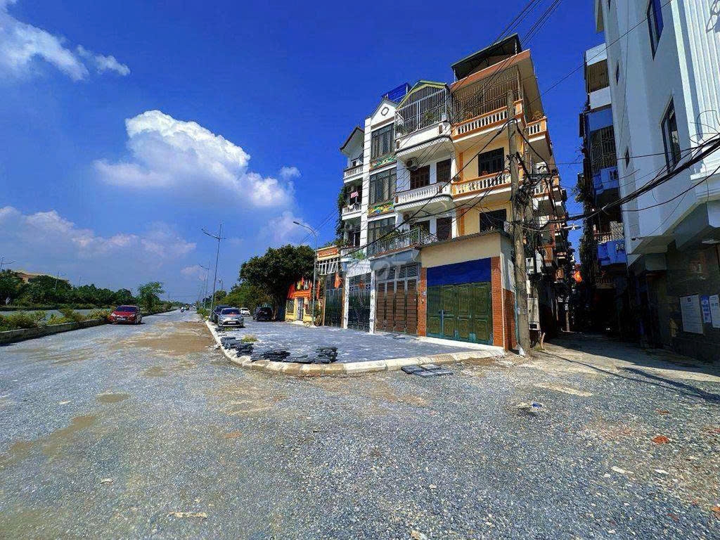 Đất nền Hoà Lạc 100m² giá 2.45 tỷ - Vị trí kinh doanh đắc địa ngay ga Metro 5!