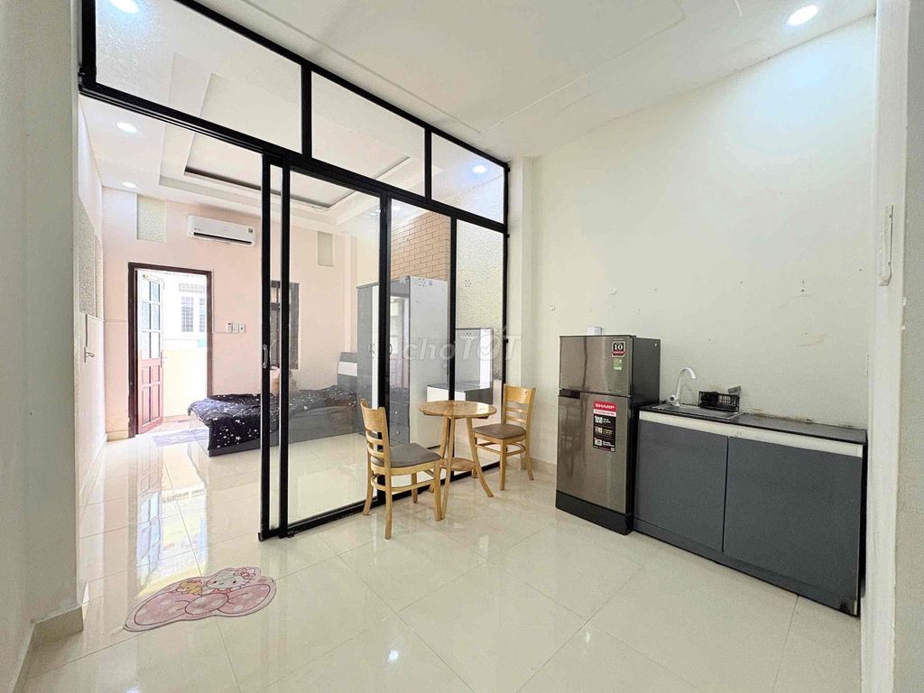 Căn hộ 1PN Tách Bếp Ban Công Lê Hồng Phong Q10 giá 6.8 triệu - Sẵn sàng vào ở ngay!