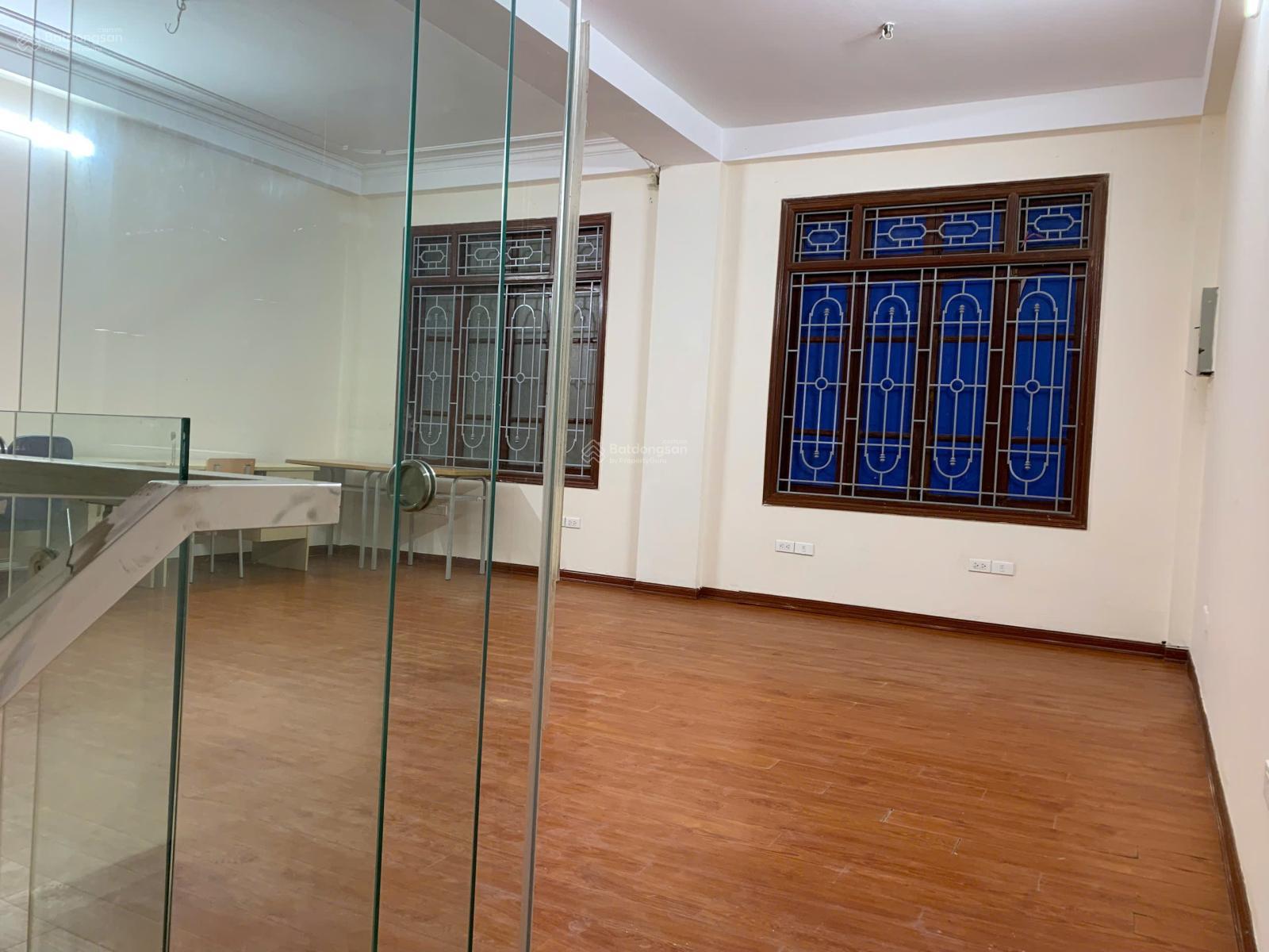 Cho thuê nhà riêng Phan Kế Bính 52m² - 3 tầng sạch đẹp, nhà đầu ngõ, hợp ở & kinh doanh