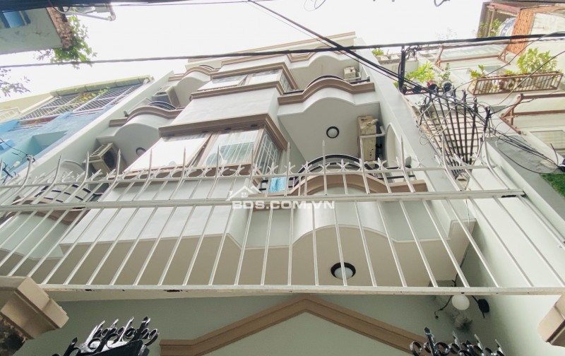 Nhà 4 tầng mặt tiền Nguyễn Trọng Tuyển 87m² chỉ 12.2 tỷ - Cơ hội hiếm có!