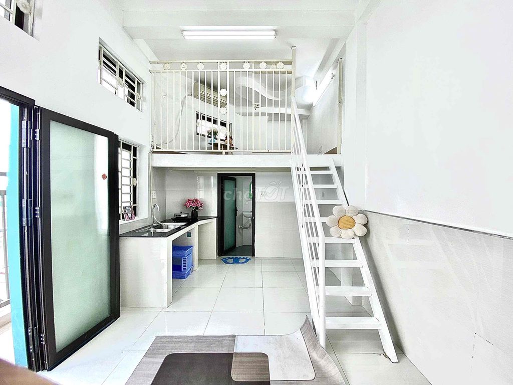 Cho thuê phòng gác cao 35m² ngay ngã tư Bốn Xã - Giảm 500k tháng đầu!