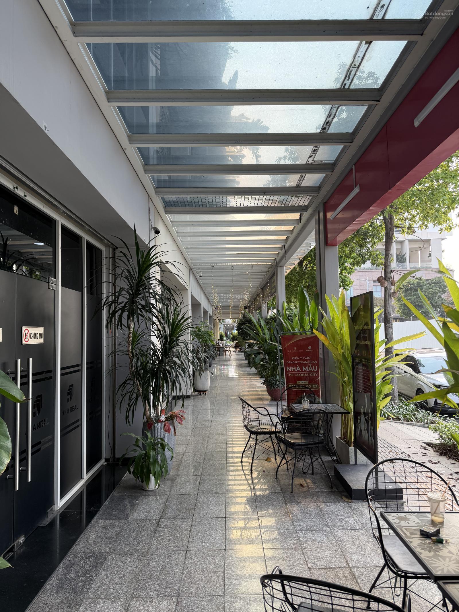 Cho thuê văn phòng căn nhà phố Sari Town 520m² giá 125 triệu - Không gian thoáng đãng!