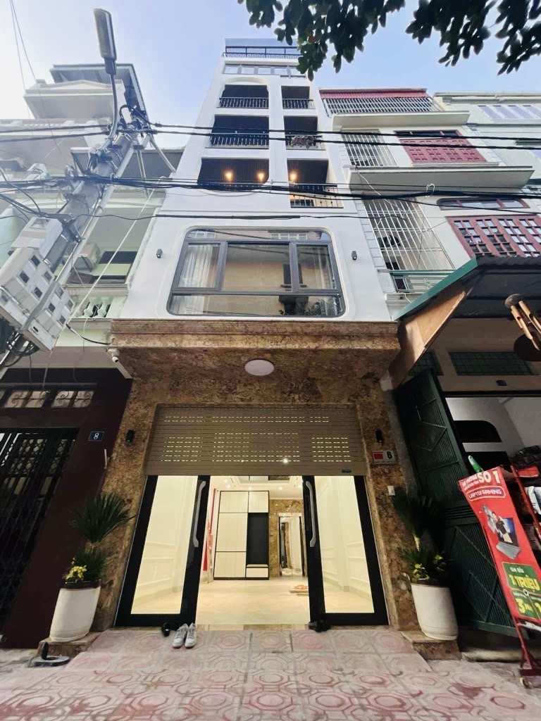 Bán nhà phố Mạc Thái Tổ, Cầu Giấy 50m² giá 33.5 tỷ - Thiết kế hiện đại, thang máy