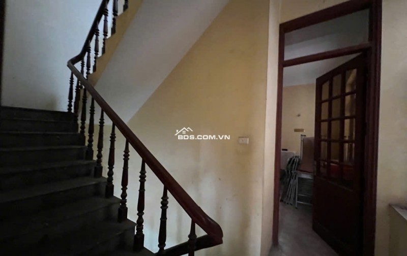 Nhà lô góc Phú Diễn 126m² giá thỏa thuận - Mặt ngõ ô tô, kinh doanh thuận lợi!