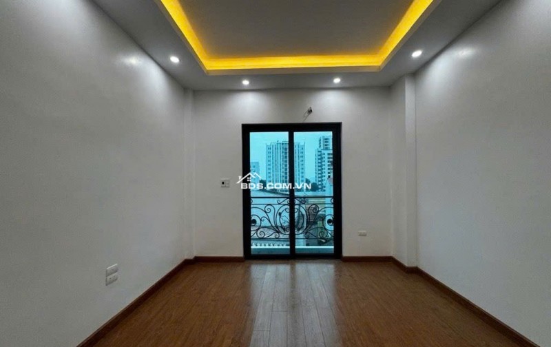 Nhà lô góc Thượng Cát 50m² giá 8,4 tỷ - Thiết kế hiện đại, sẵn sàng ở ngay!