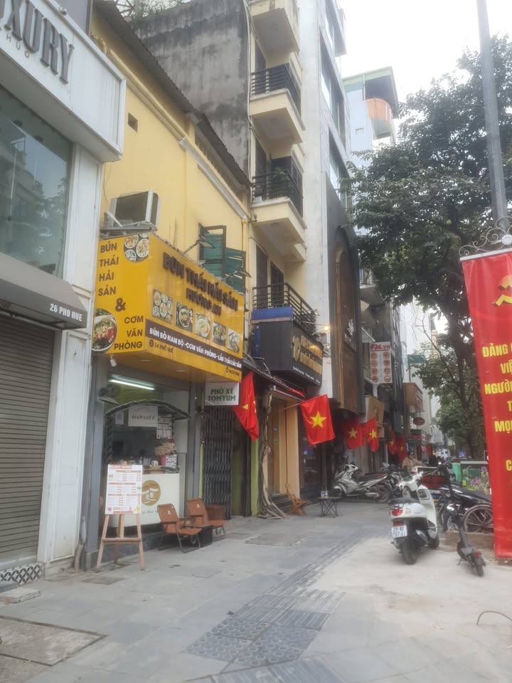 FrontHouse Phố Huế 195m² giá 97.5 tỷ - Mặt tiền rộng, sổ đỏ chính chủ!