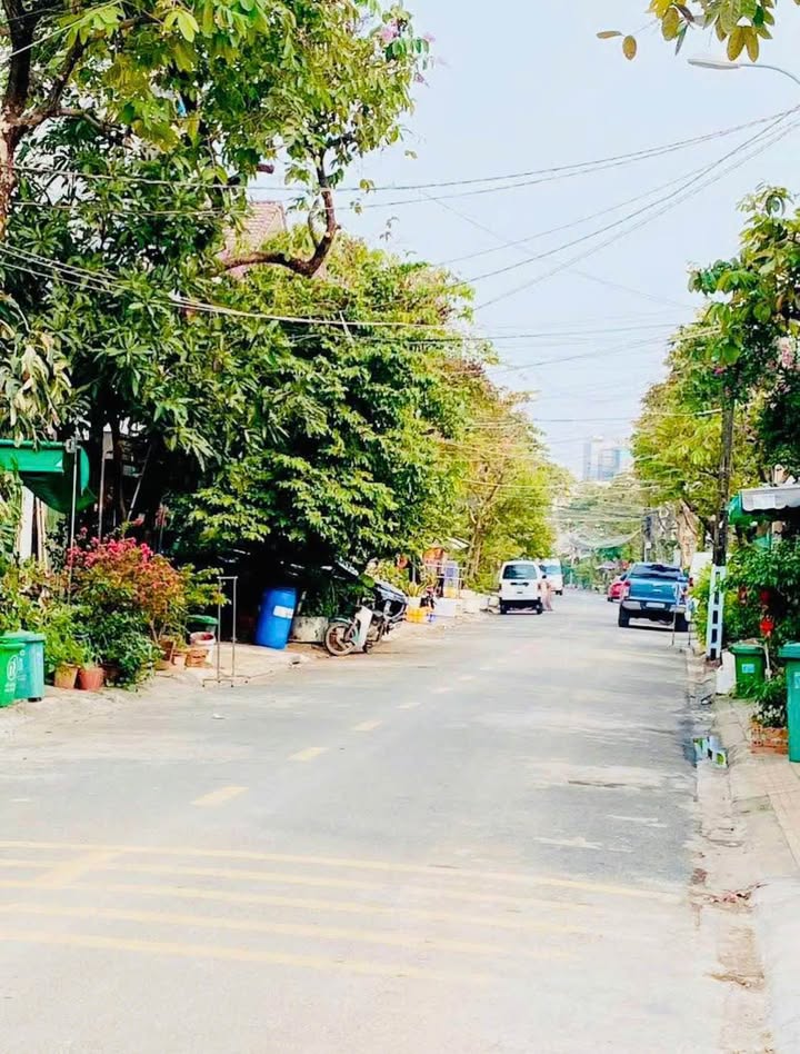 Nhà đẹp mặt tiền Phước Bình, 105m² giá 10.8 tỷ - Sẵn sàng vào ở!