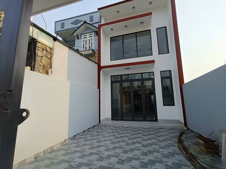 Nhà mới bán tại Xã Tân Thông Hội 110m² giá 3.95 tỷ - Mặt tiền kinh doanh sầm uất!