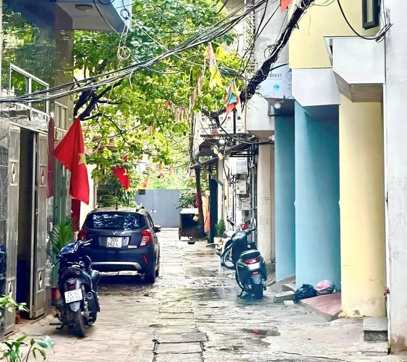 Nhà 5 tầng phố Đào Tấn 45m² giá 5.9 tỷ - Sẵn sàng vào ở ngay!