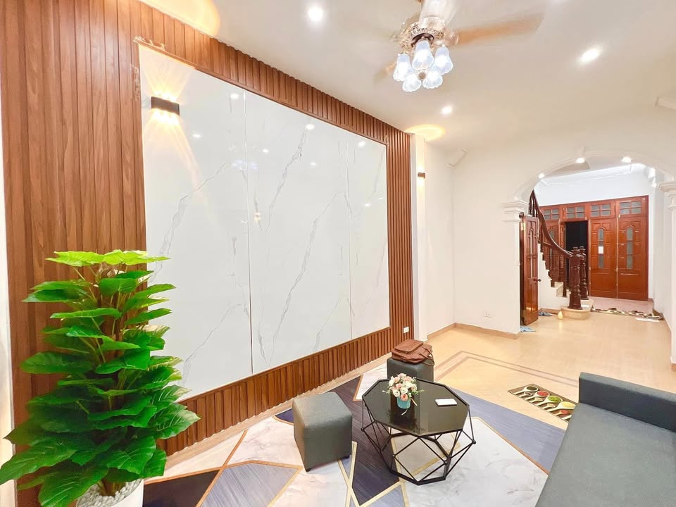 Nhà phố 5 tầng tại ngõ 167 Đồng Cổ, Tây Hồ, 38m² - Sẵn sàng vào ở ngay!