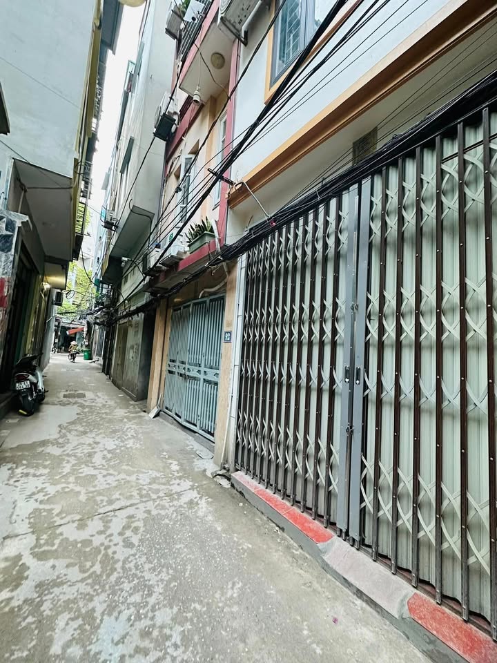 Nhà 4 tầng Khương Trung, Thanh Xuân 40m² giá 4.45 tỷ - Vị trí đắc địa gần hồ Đầm Hồng!