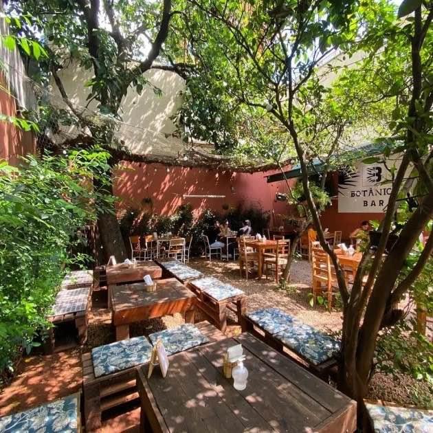 Cho thuê cửa hàng mặt phố Phan Chu Trinh 120m² giá 134.75 triệu - Khu vực kinh doanh sầm uất!