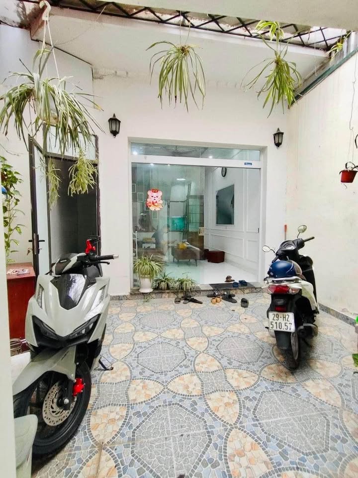Nhà 4 tầng Ngõ Chùa Liên Phái, Quận Hai Bà Trưng, 50m² giá 3 tỷ - Đẹp lung linh, vào ở ngay!