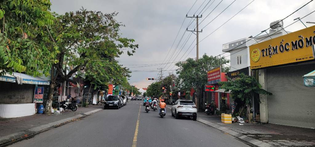 Mặt tiền kinh doanh Dĩ An 258.5m² giá 10 tỷ - Vị trí đắc địa ngay chợ Dĩ An 1!