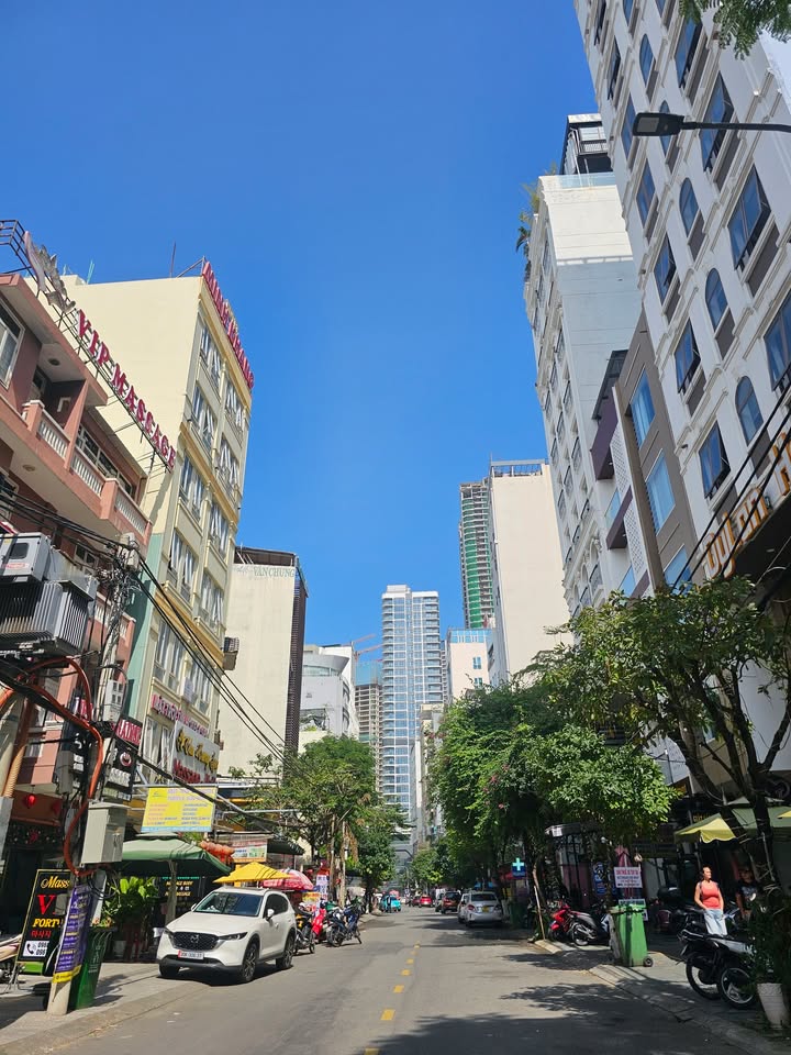 FrontHouse 3 mặt tiền Đường Chính Hữu, Quận Sơn Trà, 235m² giá 50 tỷ - Cơ hội đầu tư hấp dẫn!