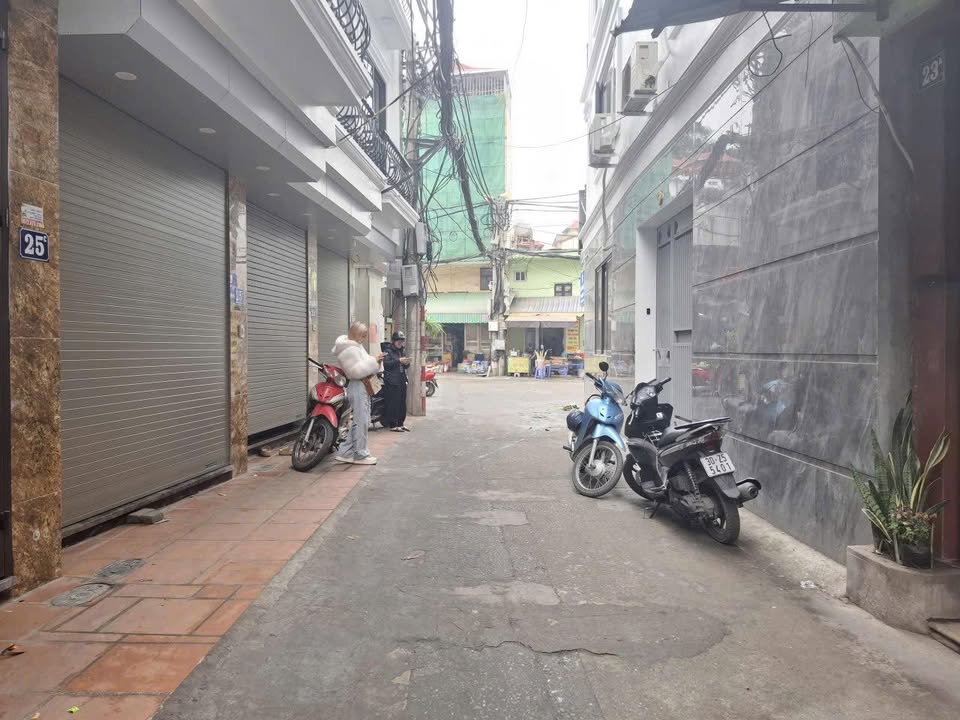 Nhà phố Trung Sơn Trầm 54m² giá 14.97 tỷ - Ô tô vào nhà, thang máy tiện nghi!