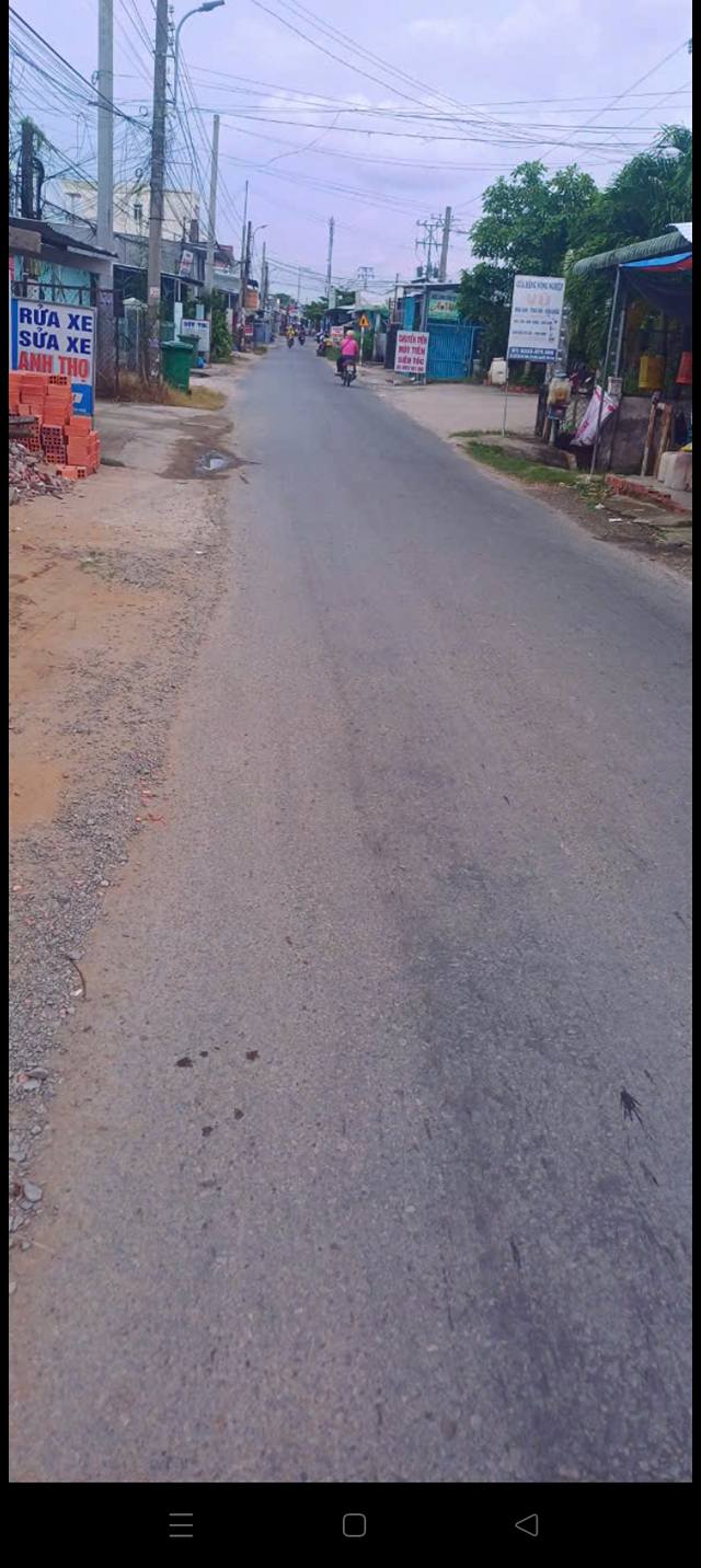 Nhà cấp 4 xã Phú Quới 403m² giá 2.2 tỷ - Vị trí lý tưởng cho kinh doanh!