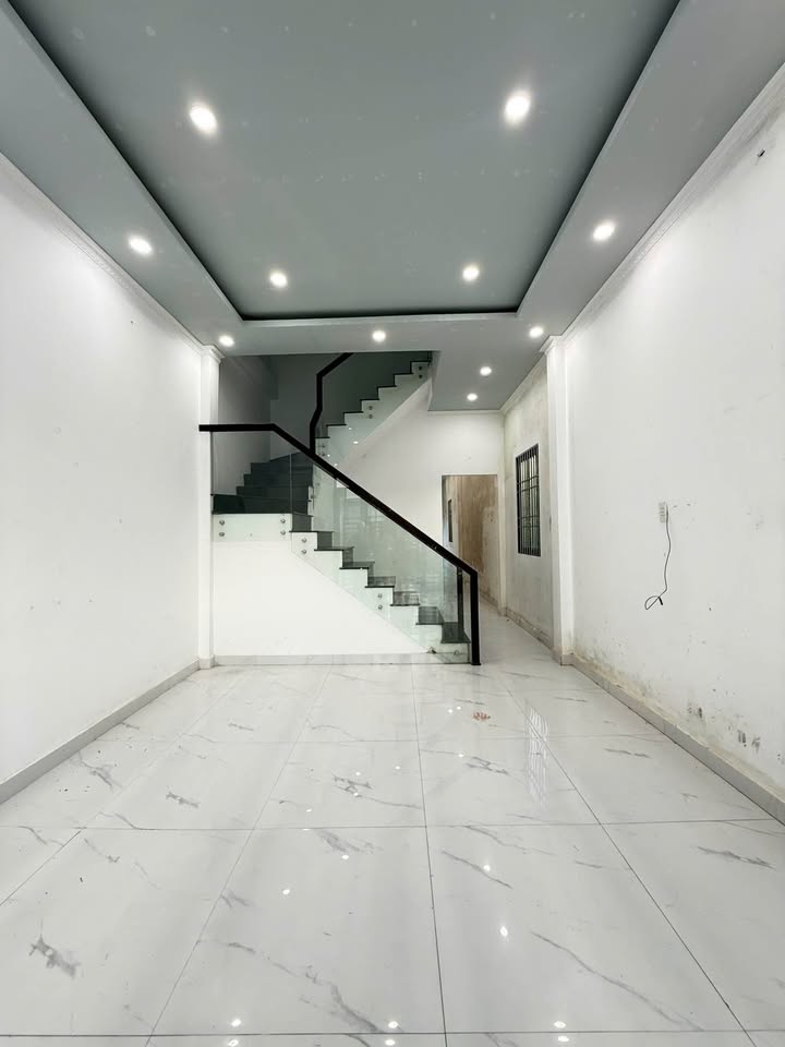 Nhà cho thuê hẻm ô tô Trần Hưng Đạo, Vĩnh Châu, Sóc Trăng 4 triệu - Không gian sống thoải mái!