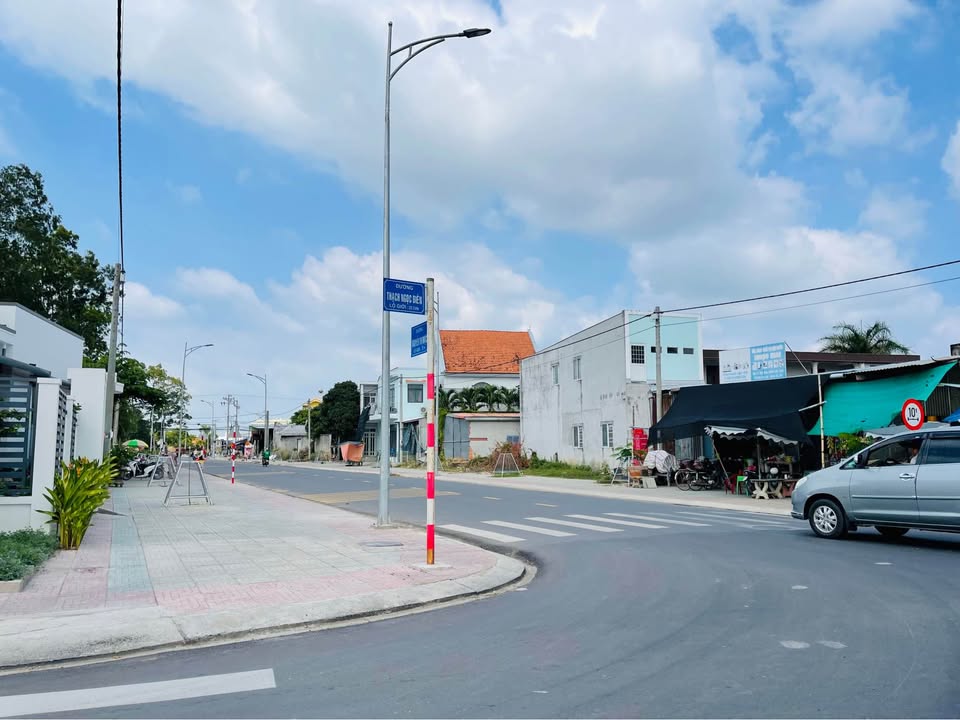 Đất nền Phường 9, TP Trà Vinh 120m² giá 8xx triệu - Vị trí đẹp, thổ cư 100%!