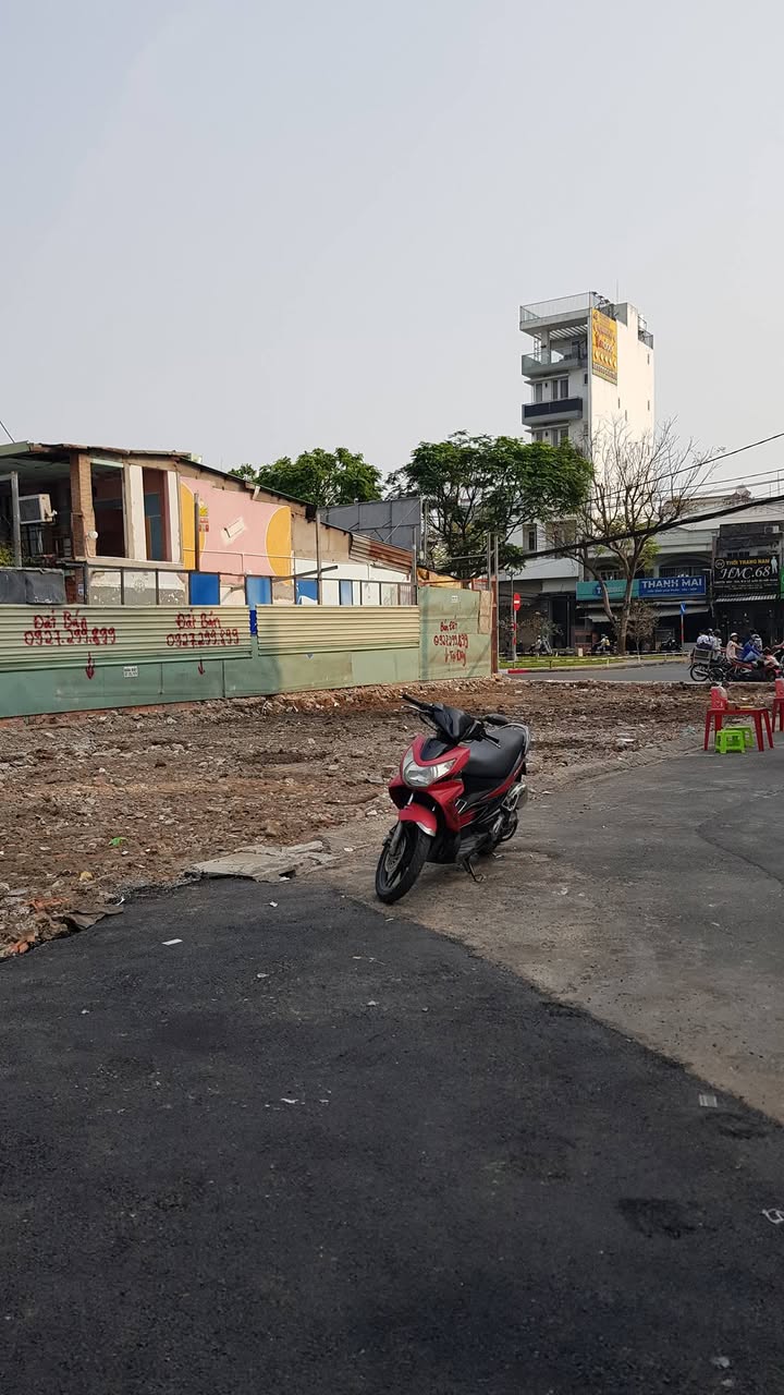 Bán lô góc mặt tiền Kênh Nước Đen 74m² giá 13.5 tỷ - Xây dựng ngay!