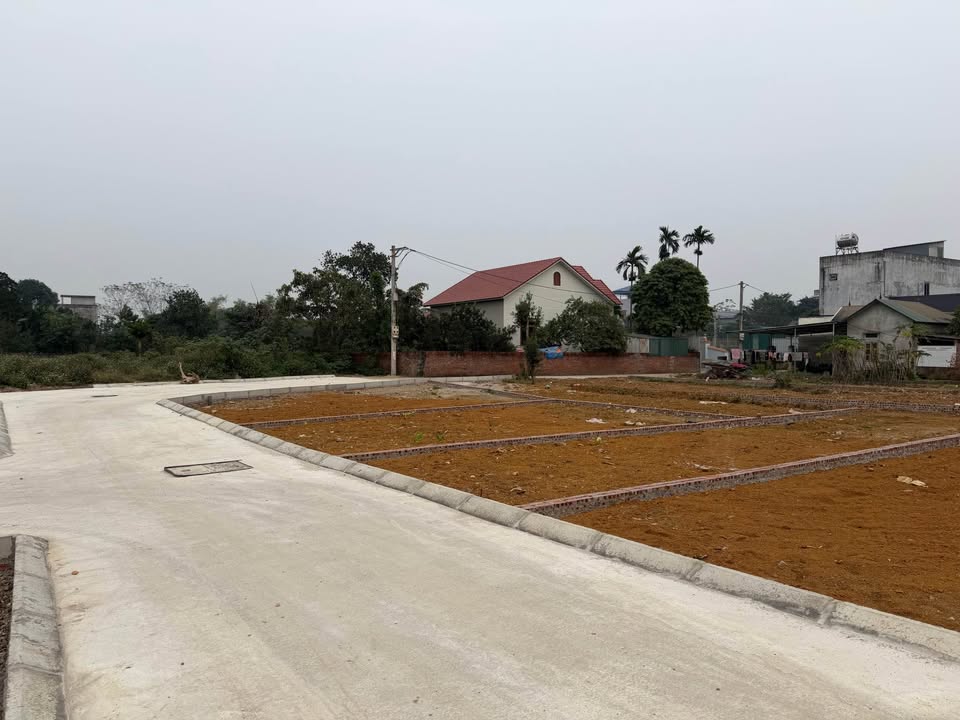 Đất thổ cư 100m² tại xã Phú Cát, huyện Quốc Oai - Giá 2.15 tỷ, vị trí đắc địa!