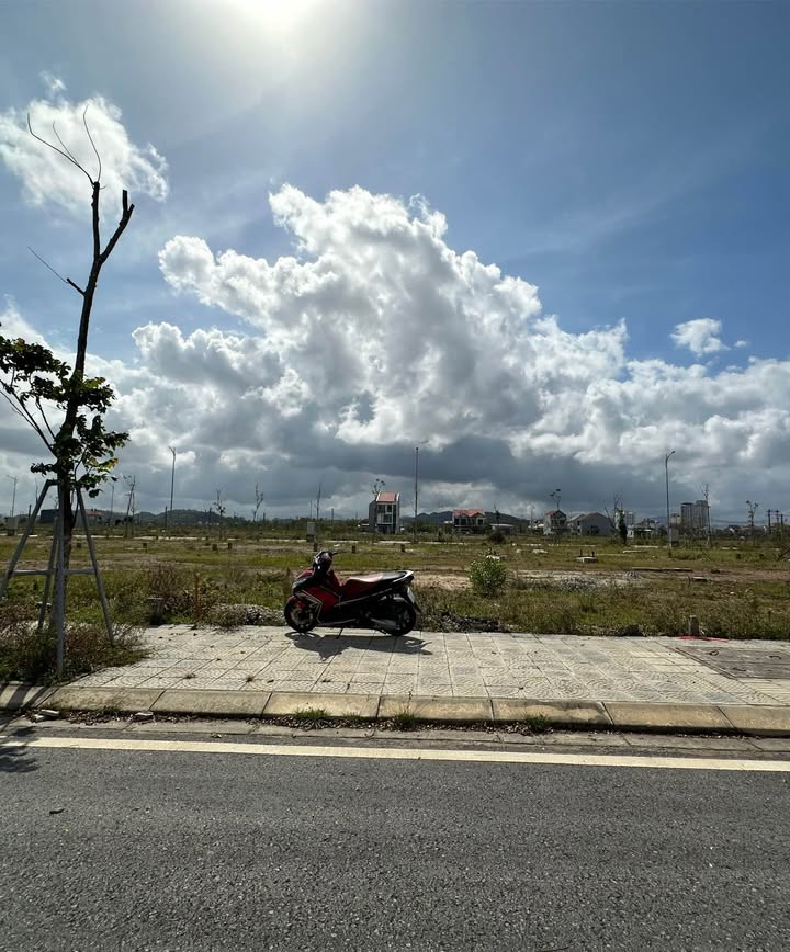 Đất nền lô góc KQH Thủy Thanh, 150m² giá 5.1 tỷ - Vị trí đắc địa gần đại học FPT!