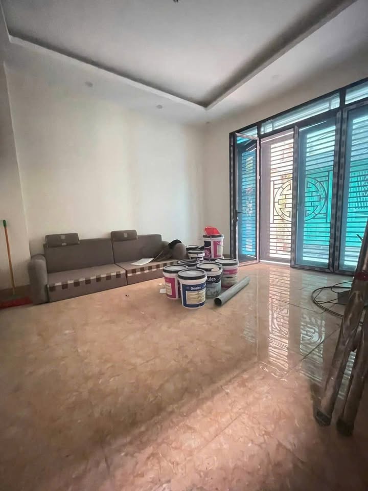 Nhà phố Định Công Hạ 38m² giá 3.3 tỷ - Ô tô đỗ cửa, lô góc thoáng mát!