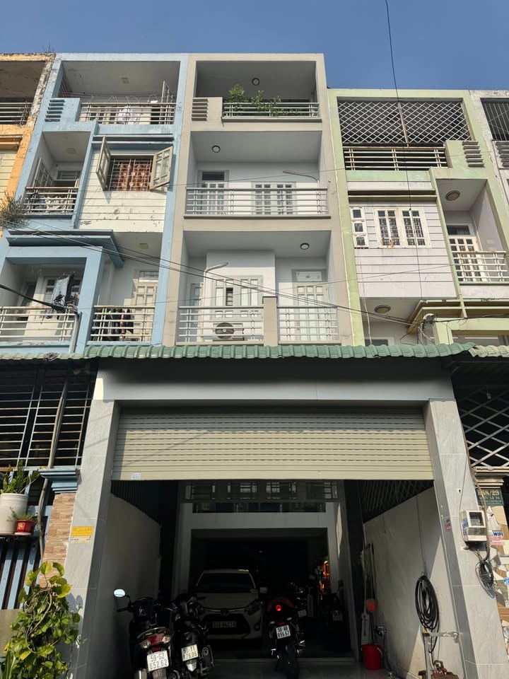 Nhà riêng Hóc Môn 100m² giá 5.2 tỷ - Sổ hồng chính chủ