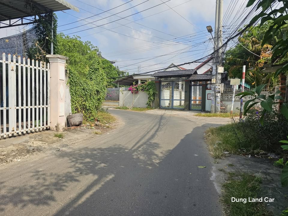 Nhà cấp 3 mặt tiền đường Nguyên Văn Tốt, 105m² giá 1.3 tỷ - Cơ hội đầu tư tuyệt vời!