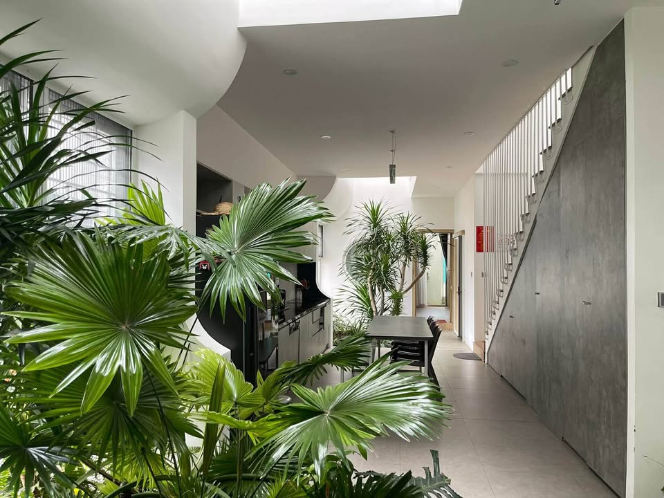 FrontHouse mặt tiền Nam Việt Á, Khuê Mỹ 119m² giá 11.5 tỷ - Thiết kế hiện đại, tiện ích tuyệt vời!