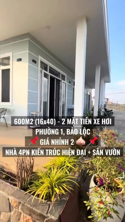 Biệt thự sân vườn 600m² Phường 1 Bảo Lộc giá 2 tỷ - Kiến trúc hiện đại, view núi đẹp!