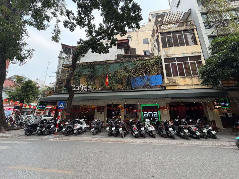 Shophouse Cafe Aha Quận Hai Bà Trưng 120m² giá 500 triệu - Cơ hội kinh doanh hấp dẫn!