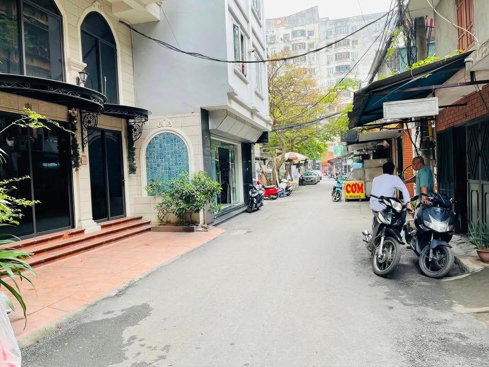 FrontHouse Phố Phạm Ngọc Thạch 55m² giá thỏa thuận - Kinh doanh sầm uất, ô tô tránh nhau!