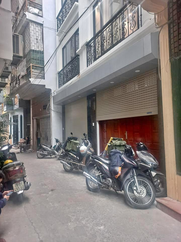 Nhà Phố Quan Nhân 32m² giá 4.2 tỷ - Thiết kế hiện đại, sẵn sàng ở ngay!