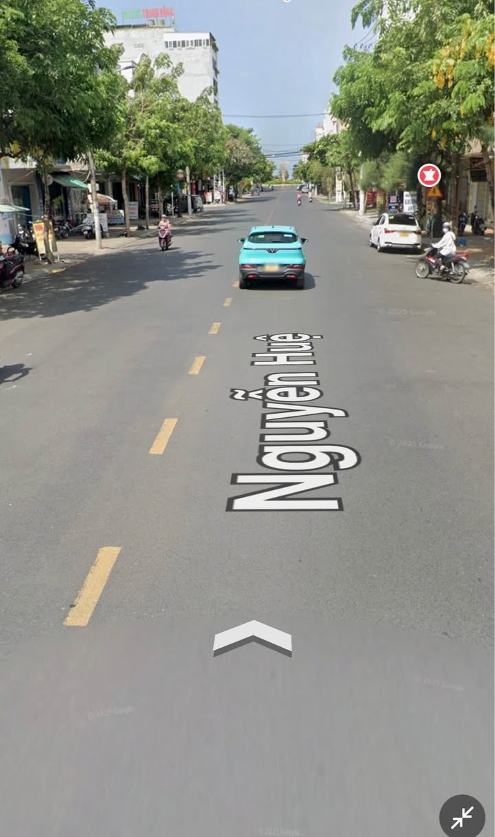 Nhà 3 tầng mặt tiền Nguyễn Huệ, Phường 7, Tuy Hoà 120m² giá 12 tỷ - Sổ hồng hoàn công