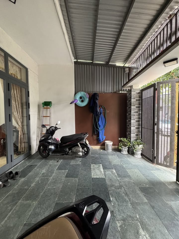 Nhà 2 tầng Đà Nẵng 100m² giá 8 tỷ - Không gian sống lý tưởng!