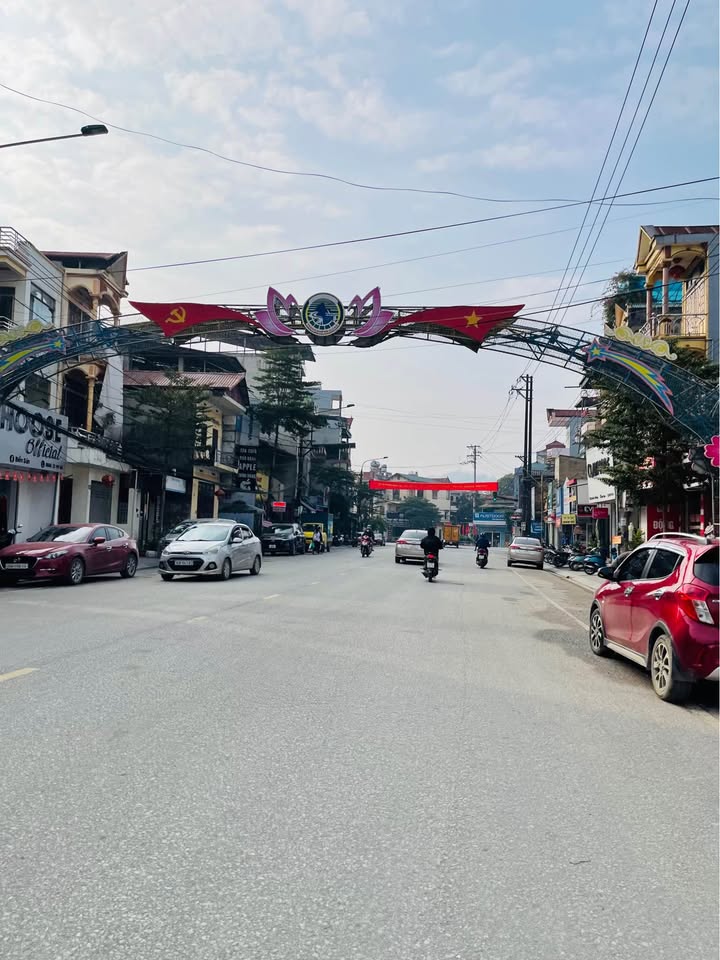 FrontHouse đường Trần Phú, TP. Hà Giang 100m² giá 6.8 tỷ - Đầu tư sinh lời ngay!