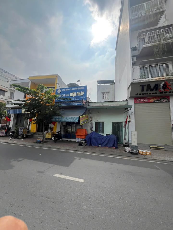 Nhà mặt tiền Tạ Quang Bửu, Quận 8, 42m² - Cơ hội đầu tư tuyệt vời!