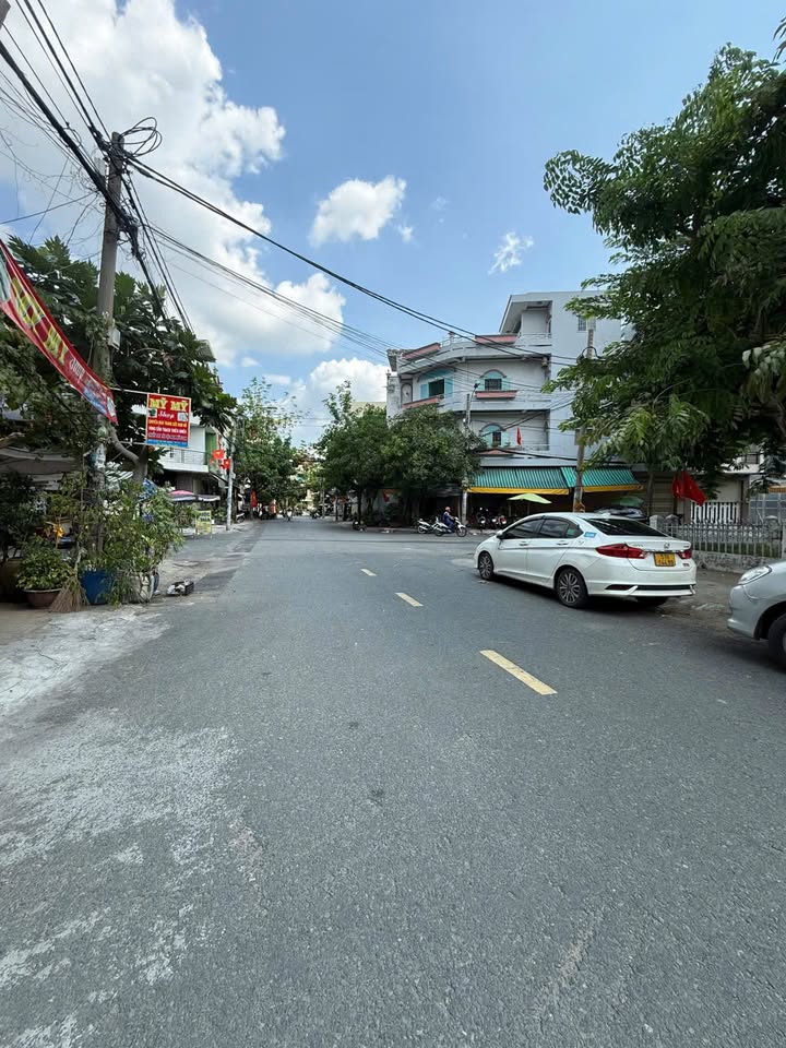 Nhà phố đường Nhựa 8m, Quận Tân Phú, 55m² giá 7.5 tỷ - Kinh doanh sầm uất!